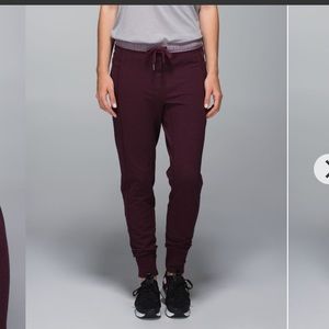 Lululemon Happy Yin Year Sweatpant II